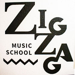 ZIGZAG MUSIC SCHOOL 様導入事例