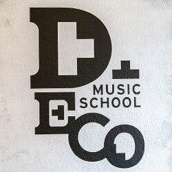 DECO MUSIC SCHOOL 様導入事例